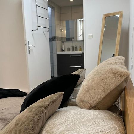 Appartement 5Min To Disneyland, Parking Prive Magny-le-Hongre Exteriör bild